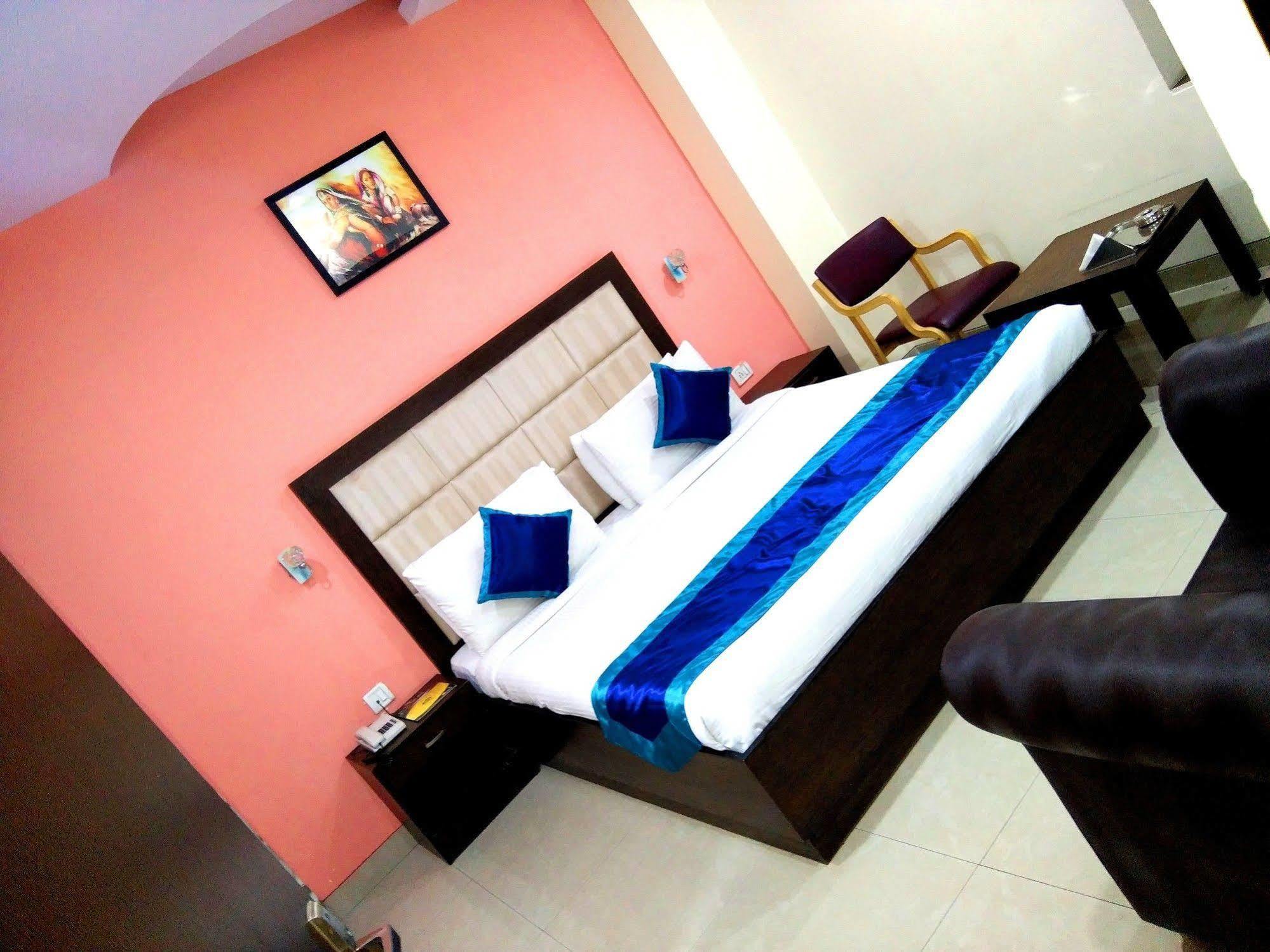 The Rts Plaza 3* New Delhi