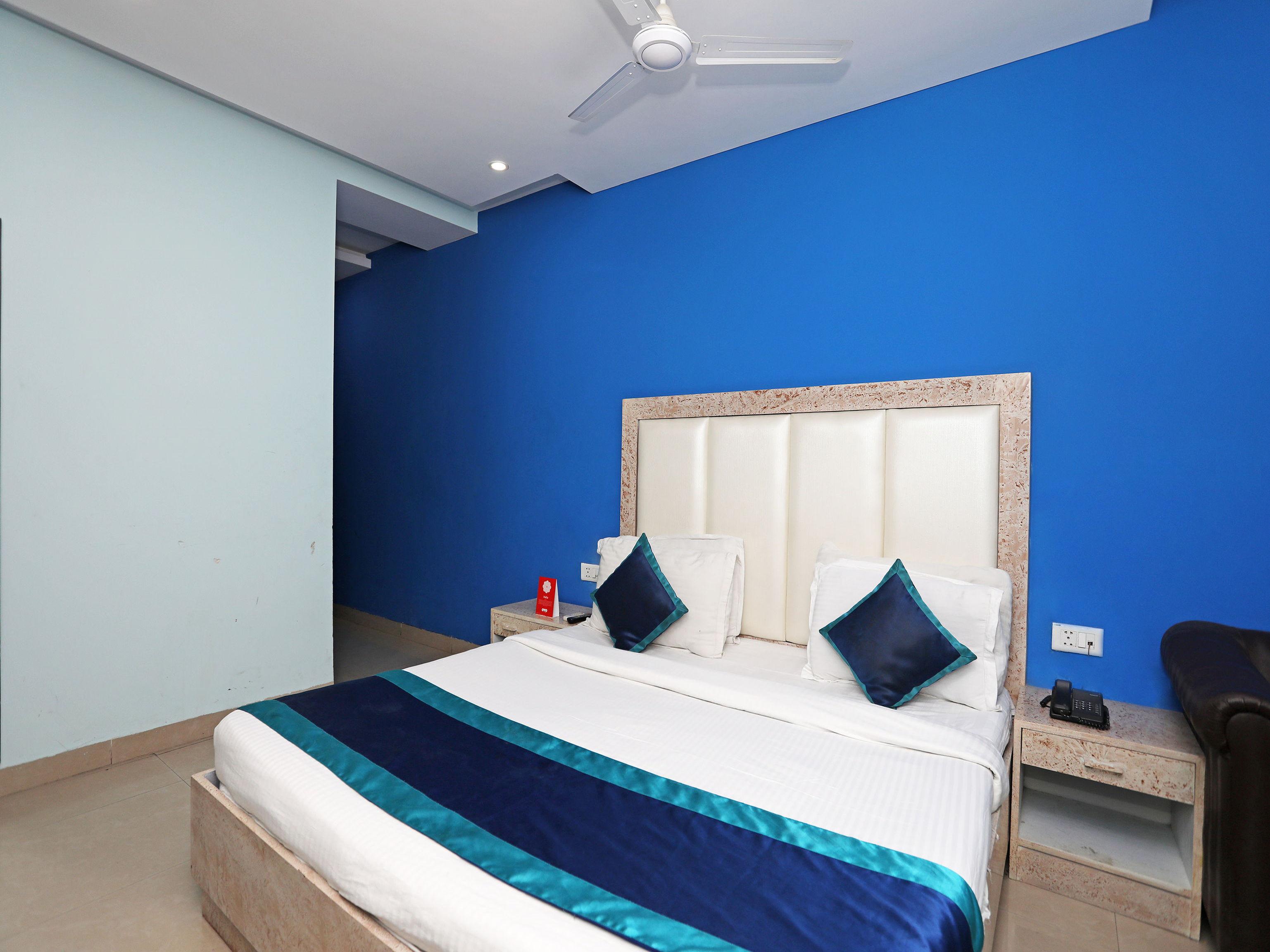 The Rts Plaza Hotel 3*