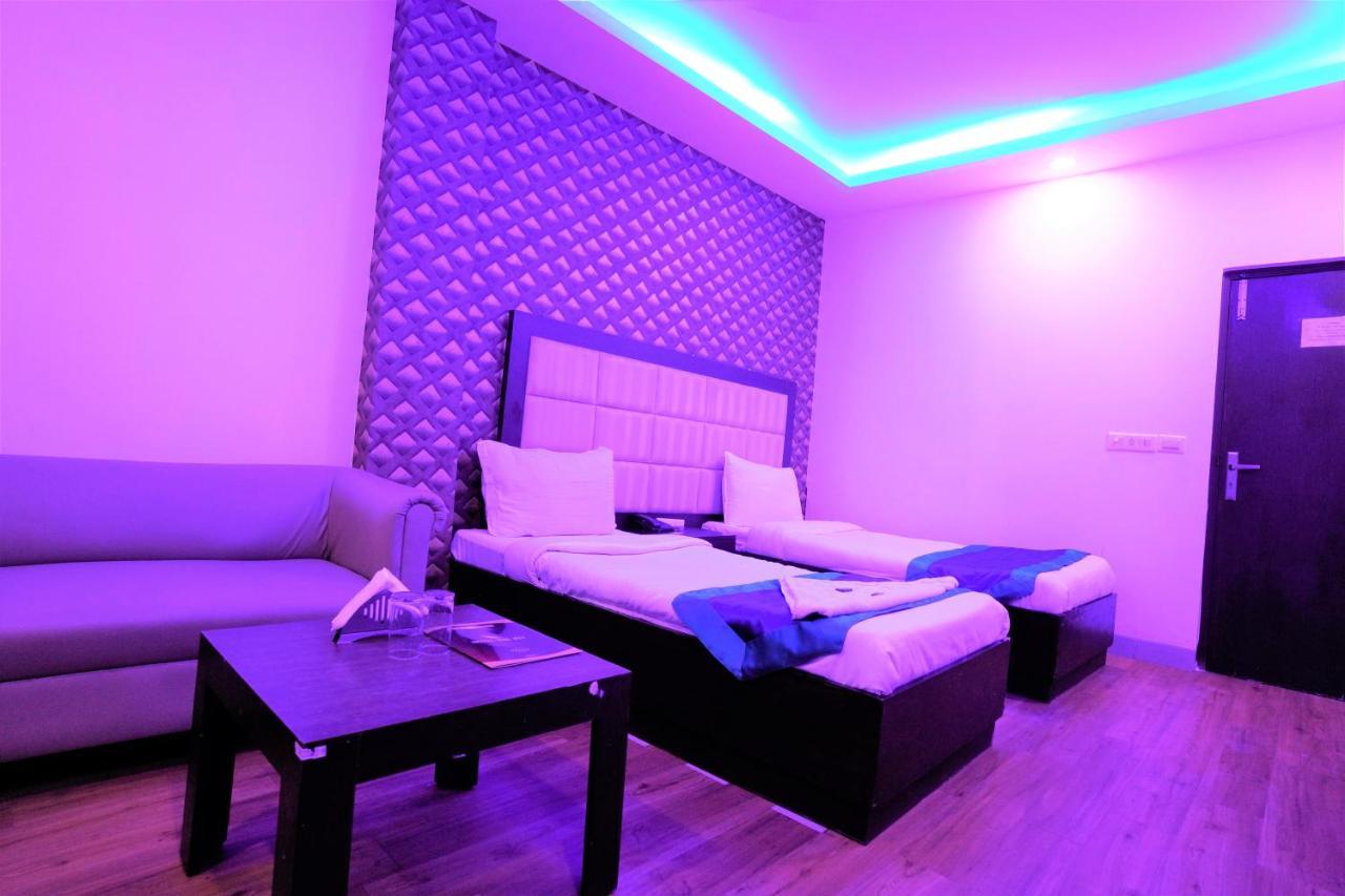 Hotel The Rts Plaza New Delhi