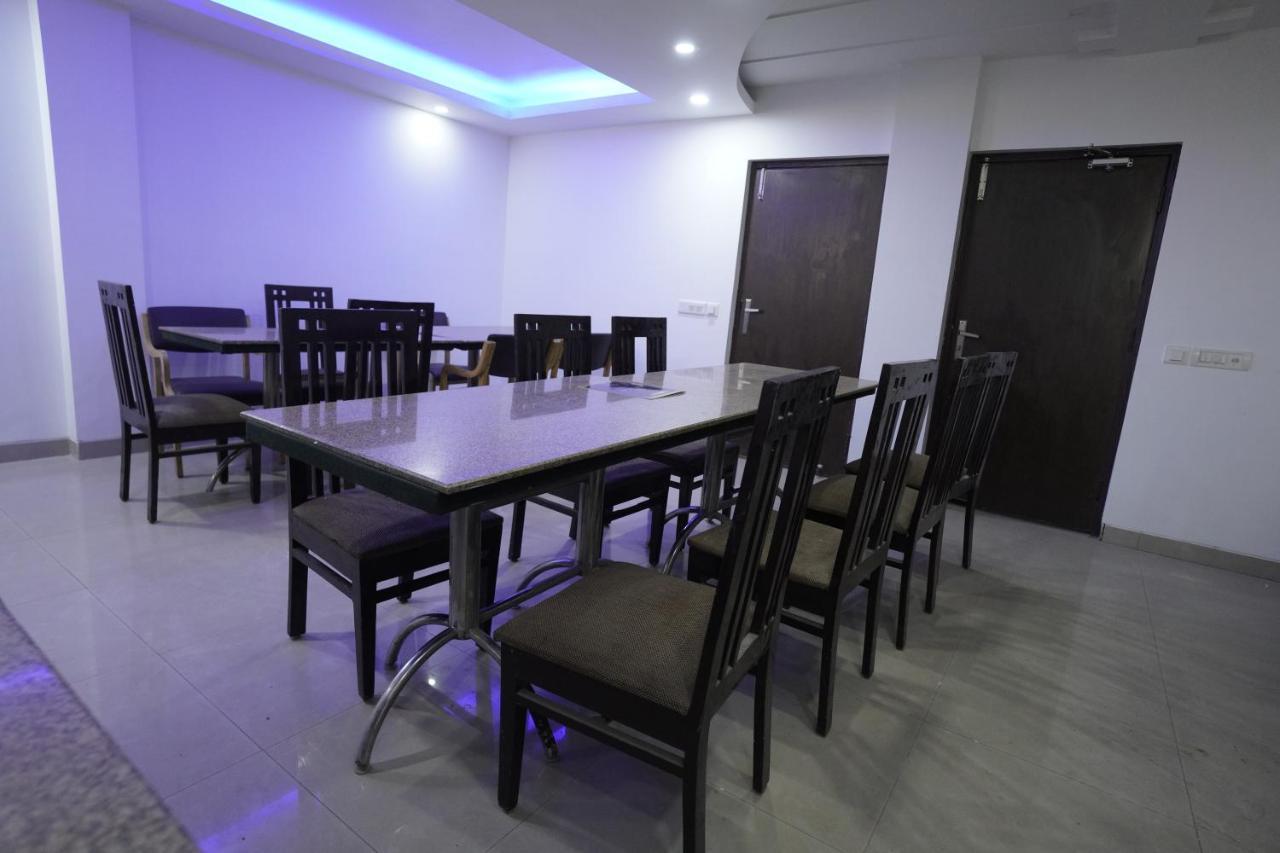 The Rts Plaza 3*