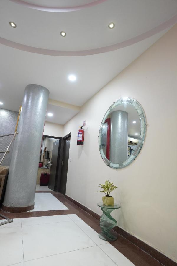 Hotel The Rts Plaza New Delhi