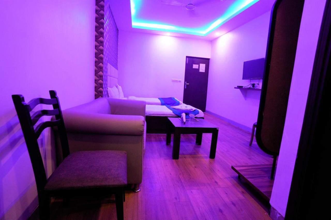 Hotel The Rts Plaza New Delhi